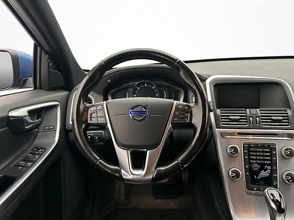 Volvo XC60 15 of 30