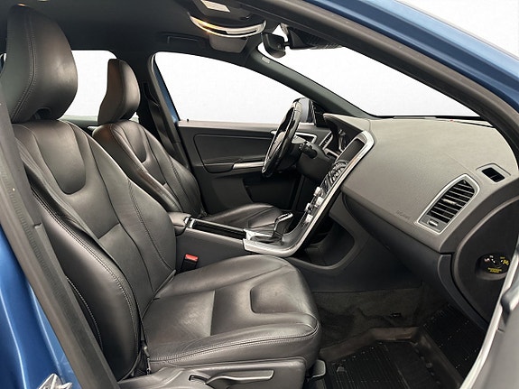 Volvo XC60 28 of 30