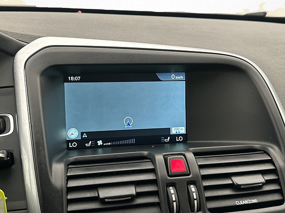 Volvo XC60 20 of 30