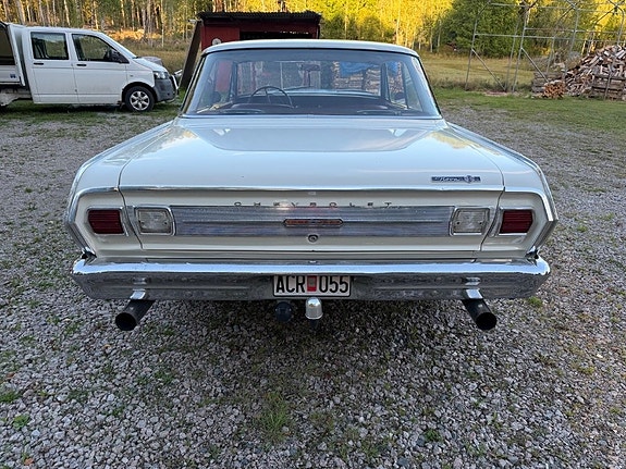 Chevrolet Nova 3 of 5