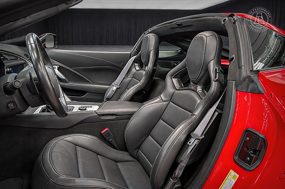 Chevrolet Corvette 8 of 9