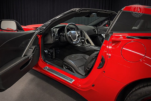 Chevrolet Corvette 6 of 9