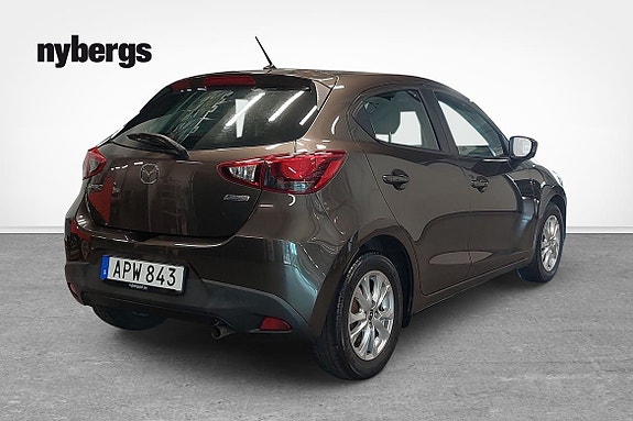 Mazda 2 4 of 10