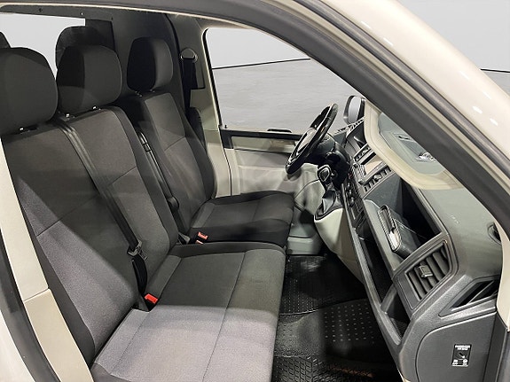 Volkswagen Transporter 9 of 19