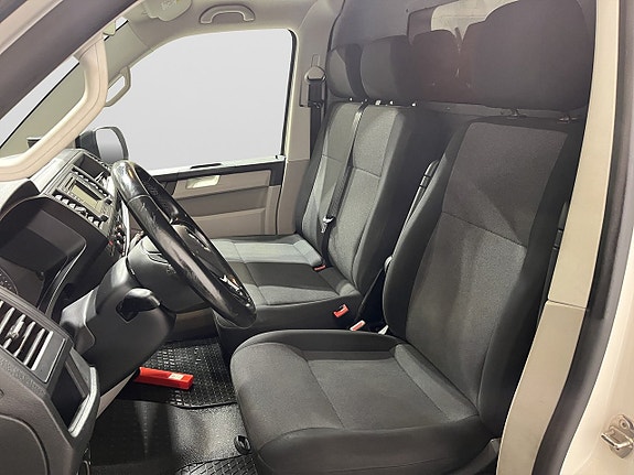 Volkswagen Transporter 12 of 19