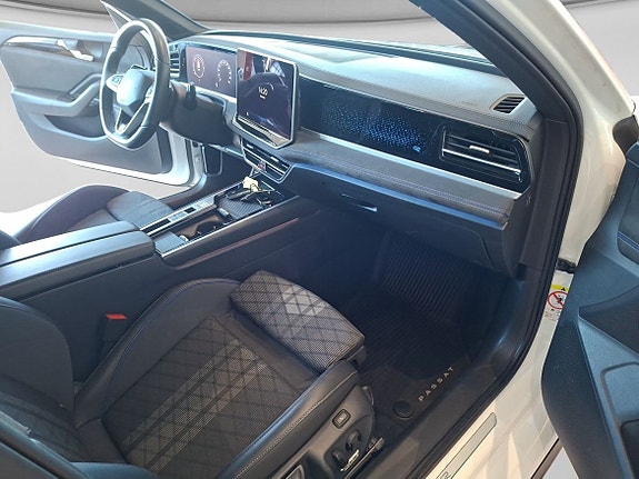 Volkswagen Passat 15 of 15