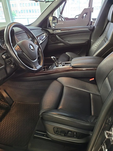 BMW X5 6 of 11