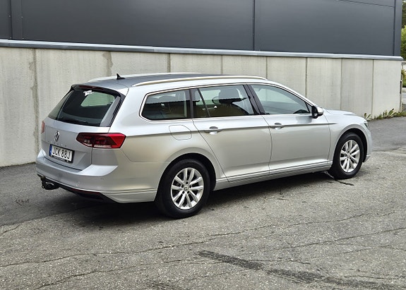 Volkswagen Passat 3 of 11