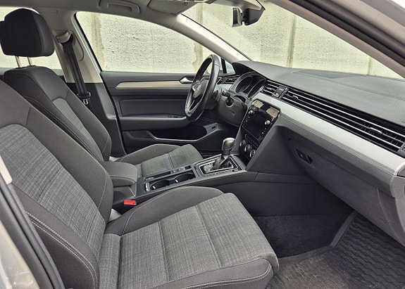 Volkswagen Passat 6 of 11