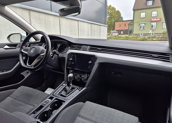 Volkswagen Passat 8 of 11