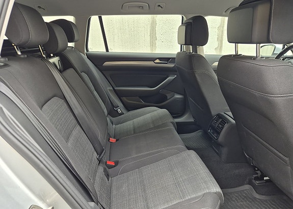Volkswagen Passat 7 of 11