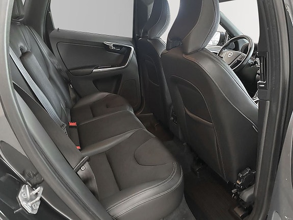 Volvo XC60 8 of 10