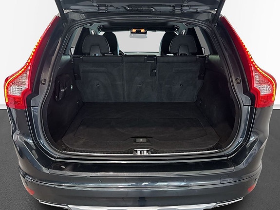 Volvo XC60 6 of 10