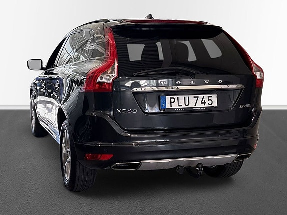 Volvo XC60 2 of 10