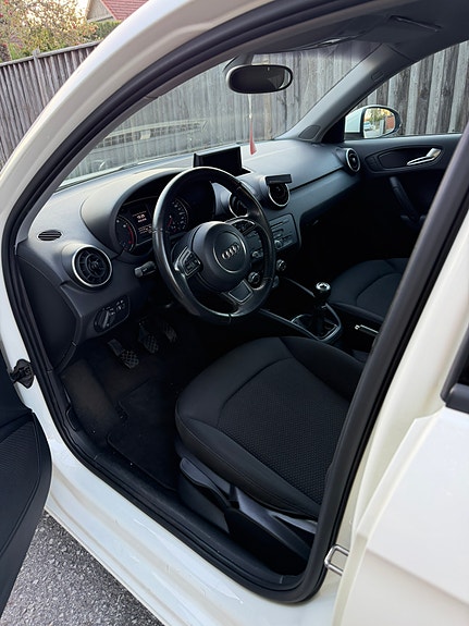 Audi A1 3 of 7