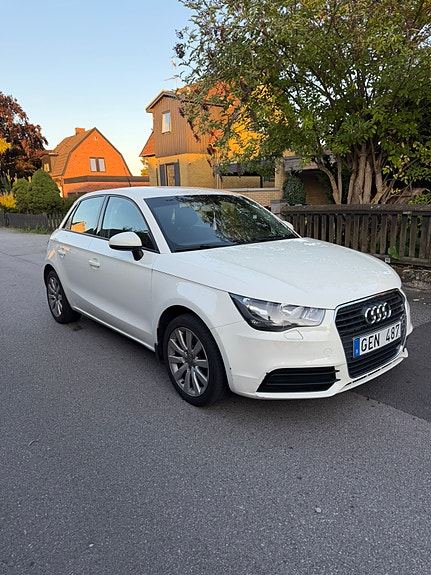 Audi A1 2 of 7