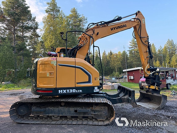 Grävmaskin Hyundai HX 130 LCR 4 of 27