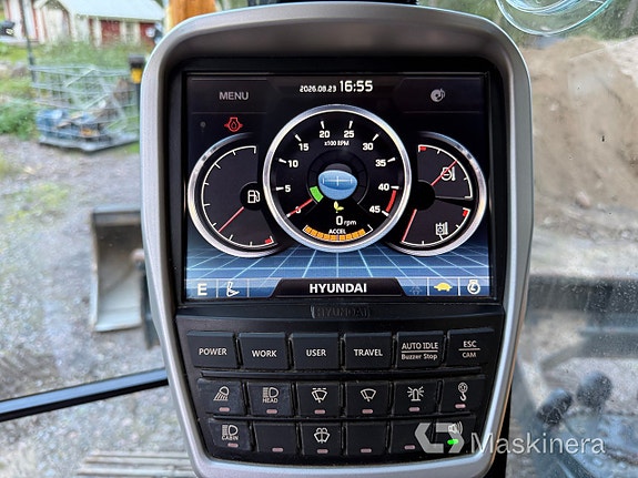 Grävmaskin Hyundai HX 130 LCR 15 of 27
