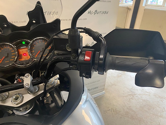 Suzuki Cycles DL1000 V-Strom 1.0 13 of 14