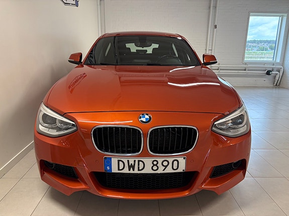 BMW 118d 2 of 16
