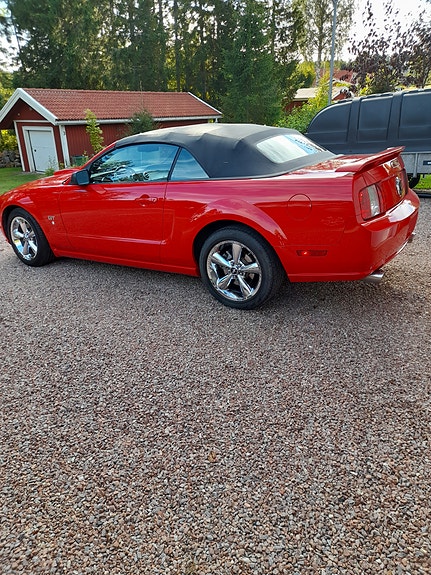 Ford Mustang 3 of 3