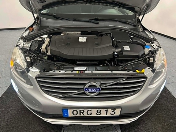 Volvo XC60 13 of 19