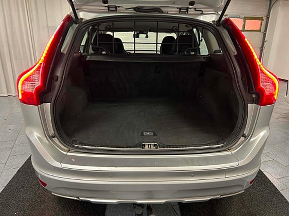 Volvo XC60 12 of 19