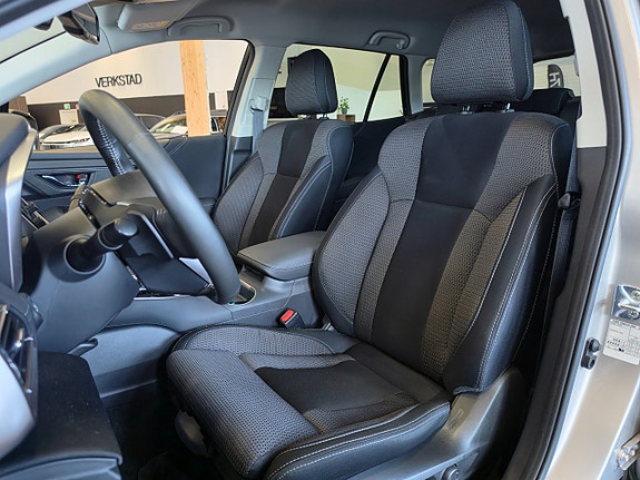 Subaru Outback 7 of 15