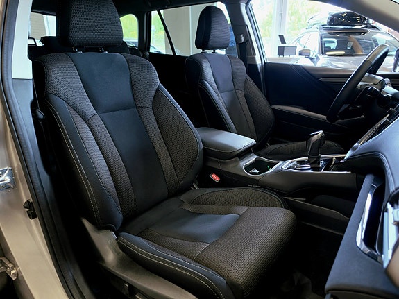 Subaru Outback 8 of 15