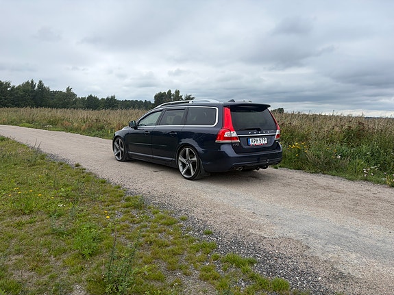 Volvo V70 6 of 7