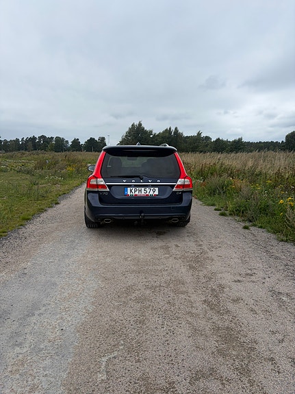 Volvo V70 5 of 7
