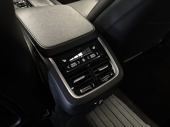 Volvo S90 11 of 16