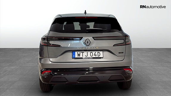 Renault Austral 7 of 15