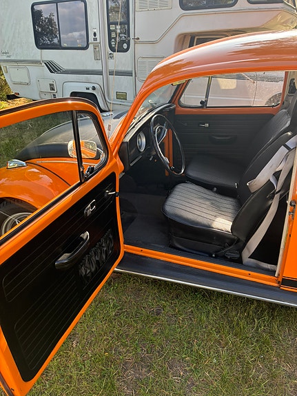 Volkswagen 1500 2 of 5