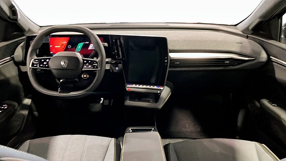 Renault Scenic E-Tech 4 of 9