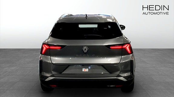 Renault Scenic E-Tech 7 of 9