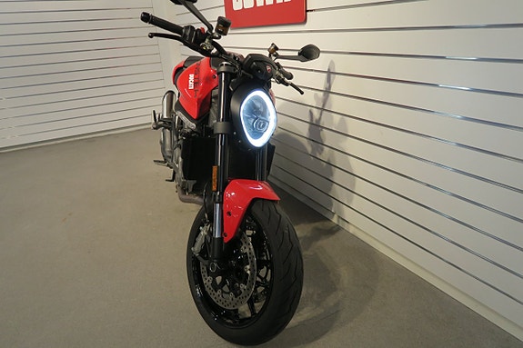 Ducati Monster 937 5 of 7