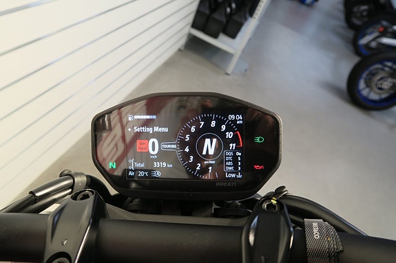 Ducati Monster 937 7 of 7