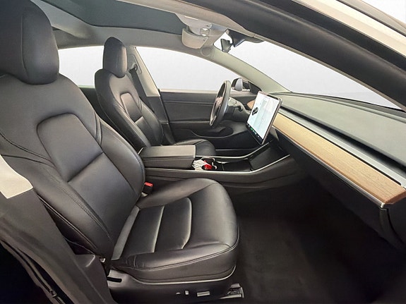Tesla Model 3 27 of 30