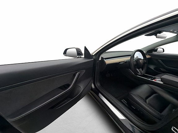 Tesla Model 3 11 of 30