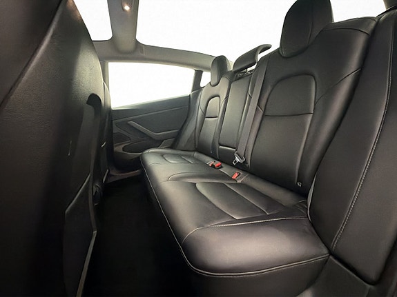 Tesla Model 3 26 of 30