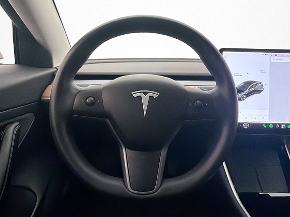 Tesla Model 3 15 of 30