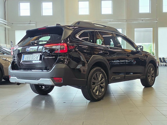 Subaru Outback 3 of 14