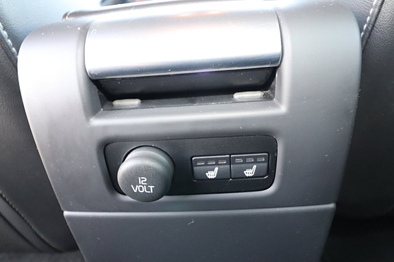 Volvo V70 17 of 25