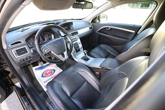 Volvo V70 12 of 25