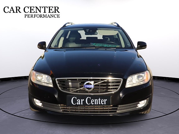 Volvo V70 4 of 25