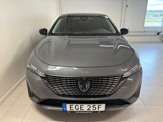Peugeot 308 SW 2 of 17