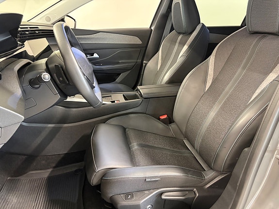 Peugeot 308 SW 7 of 17
