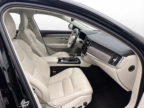 Volvo V90 11 of 30
