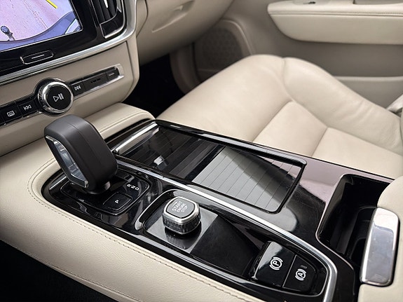 Volvo V90 24 of 30